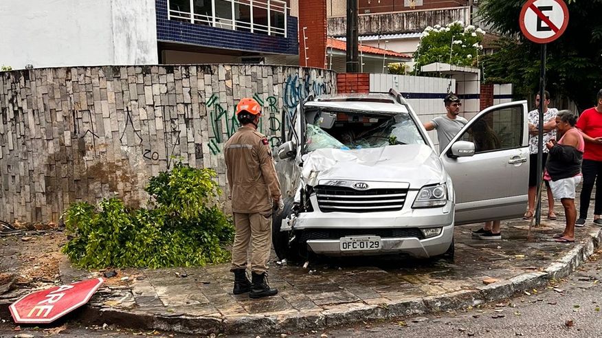 Acidente Deixa V Timas Presas S Ferragens Em Jo O Pessoa Portal Do