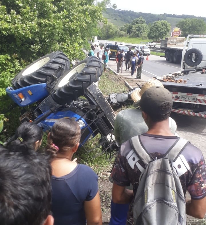 Acidente Entre Caminh O E Trator Deixa Integrante Do Mst Morto Na Br