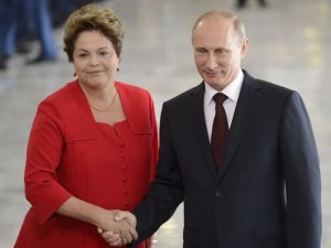 1405367366276-putin-e-dilma