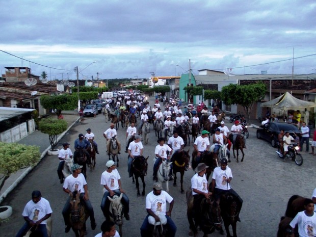 Chegada dos vaqueiros na cidade de Alhandra na cavalgada de 2013