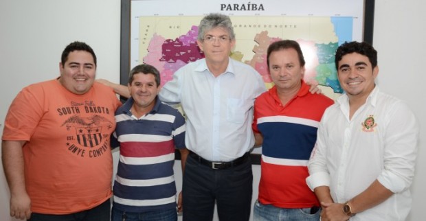 Ricado-Padre-Severino-e-liderancas-do-Conde-692x360