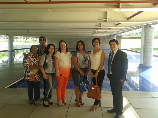 A coordenadora da Casa do Empreendedor de Alhandra, Laudenize Pergentino, com os agentes das demais cidades da Paraíba