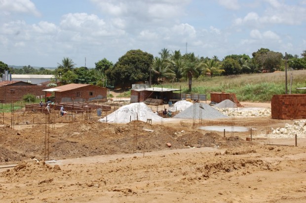 Construiçãoda nova sede da Escola Creuza Raquel e da Secretaria deTransportes  e uma UBSF