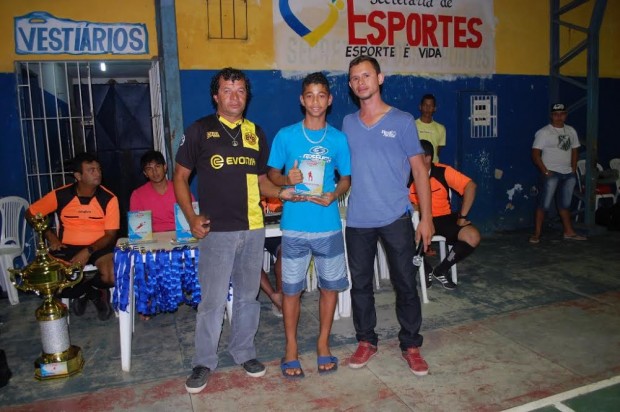 Robson Ferreira foi o atleta revelação do Campeonato de Futsal realizado este ano, em Alhandra