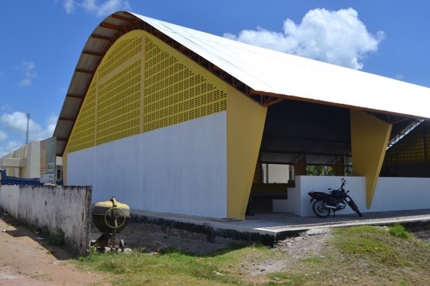 Obra da quadra poliesportiva da Zélia Correia do Ó será entregue até o final do ano