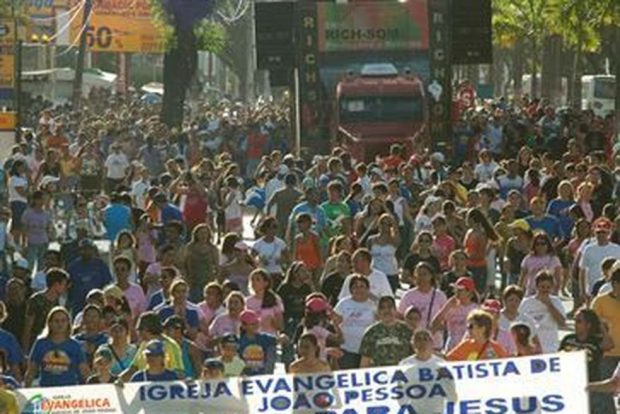 marcha-para-jesus-2013-deve-reunir-cerca-de-30-mil-pessoas-neste-sabado