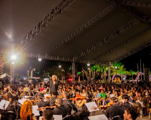 Orquestra Sinfônica e Companhia de Dança emocionam público no concerto ‘Contos de Natal’