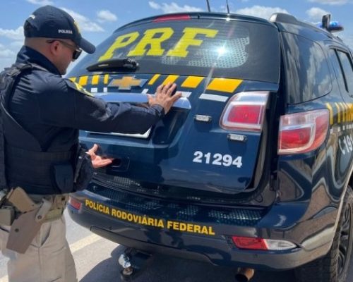 Operação conjunta, entre PRF e Polícia Civil, prende trio suspeito de estelionato, na Paraíba