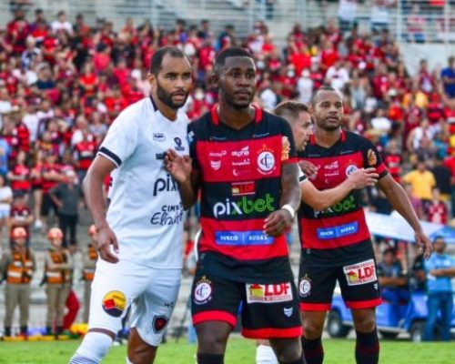 Olávio mais uma vez é carrasco do Botafogo-PB e Campinense é bicampeão estadual invicto