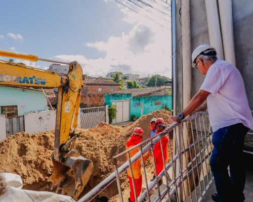 Cícero Lucena acompanha obras de drenagem que vão resolver alagamentos em pontos críticos