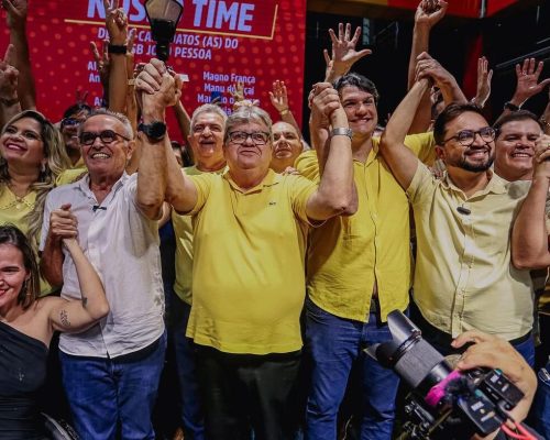 “Uma aliança por João Pessoa”, diz João Azevêdo ao referendar chapa Cícero e Leo em evento do PSB